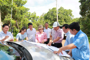 Các Tổ đại biểu HĐND xã thảo luận, hoàn thiện các nội dung trình