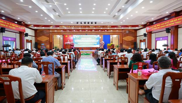 Các đại biểu tham dự hội nghị