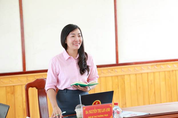 Đồng chí Nguyễn Thị Lan Anh kết luận buổi làm việc