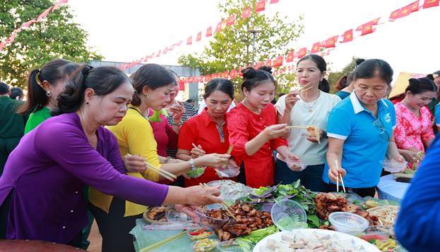 Hoạt động chuẩn bị bữa cơm