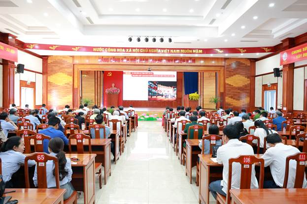 Toàn cảnh hội nghị học tập quán triệt nghị quyết