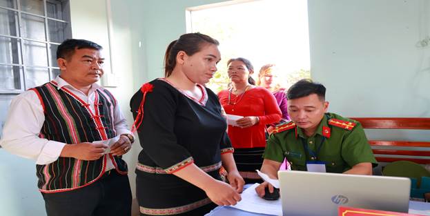 Không khí bầu cử tại xã Phú Riềng